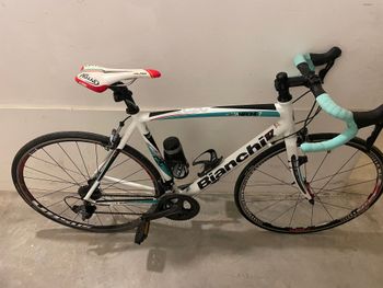 新車　BIANCHI VIA NIRONE 7 Microshift R9 Bianchi Via Nirone 7 Shimano Claris 8-Speed — Playtri
