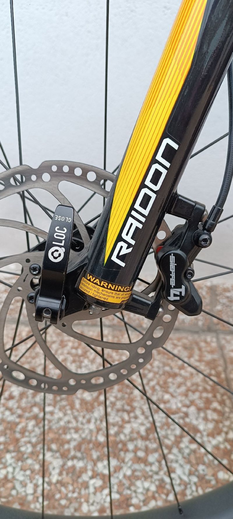 Używany Specialized Fuse Comp 6Fattie 2015 2015 Mountainbike — zdjęcie 5 z 6