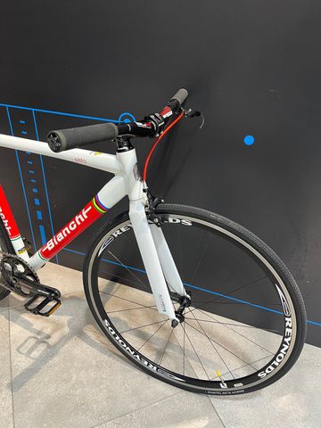 Bianchi Pista 2024 Road & Gravel de segunda mano, Blanco — imagen 2 de 9
