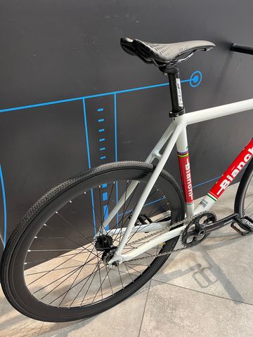 Bianchi Pista 2024 Road & Gravel de segunda mano, Blanco — imagen 3 de 9
