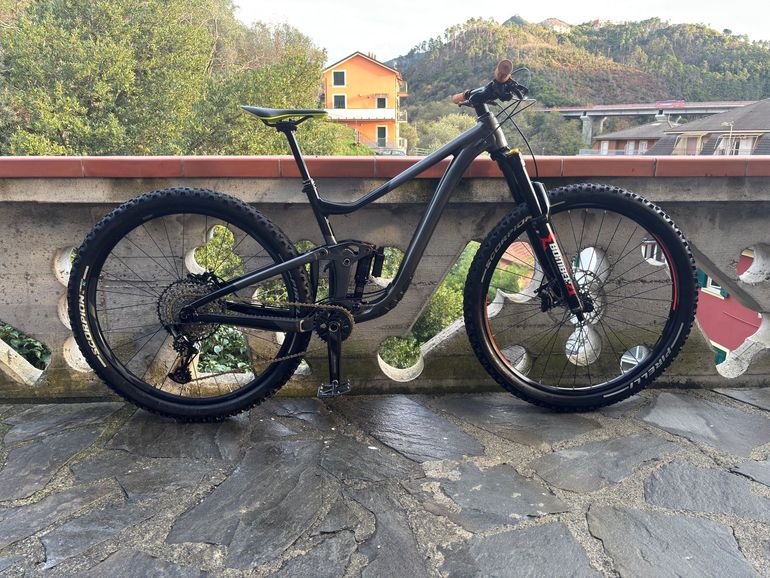 Used Giant Trance X 2 2022 2022 Mountainbike, Black, 27.5 — image 2 of 24