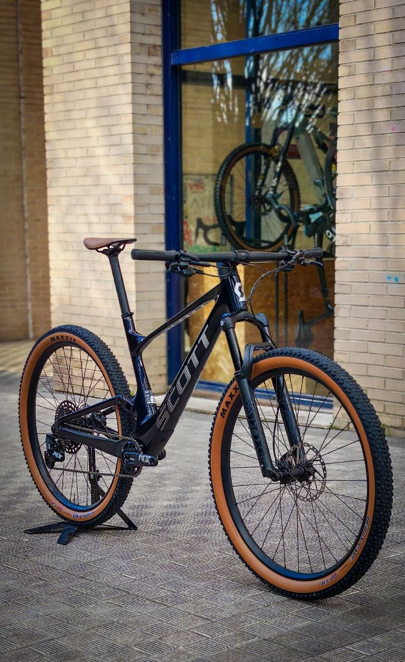 Used Scott Spark RC Comp 2024 2024 Mountainbike, Blue, 29 — image 9 of 9
