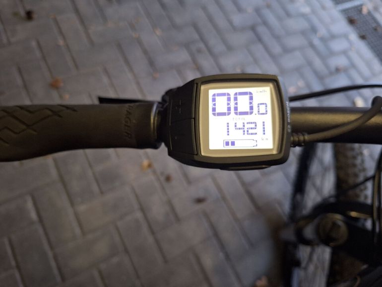 Used Trek Trek Power Fly 3 2023 Mountainbike — image 6 of 7