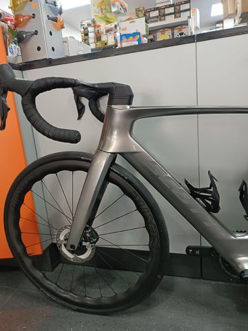 Brugt Scott Foil Shimano Ultegra Di2 2025 Road & Gravel — billede 1 af 8