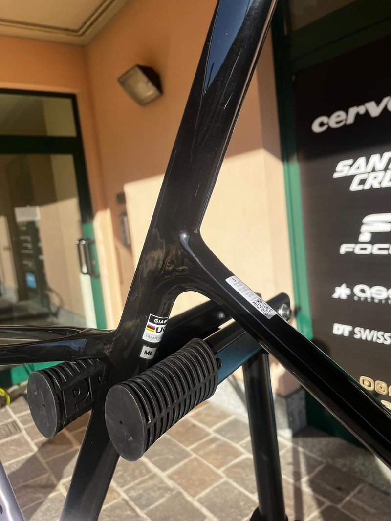 Giant Propel Advanced SL 1 2025 Frameset 2025 Road & Gravel d'occasion — image 2 sur 4