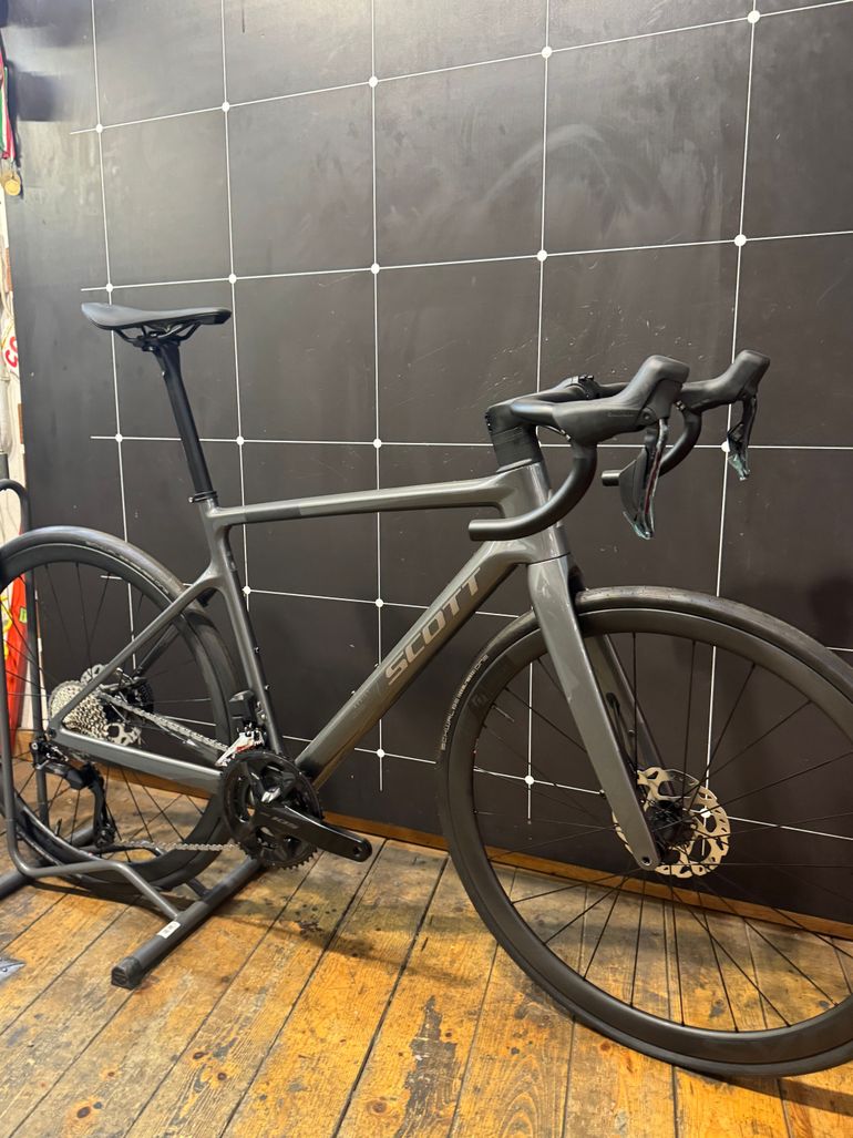 Used Scott Scott Addict 30 2025 2025 Road & Gravel — image 3 of 3
