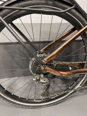 Used Giant Explore E+ 4 GTS 2022 Mountainbike, Orange — image 3 of 8