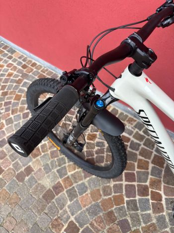 Used Specialized Stumpjumper Shimano SLX 2021 Mountainbike, White — image 2 of 7