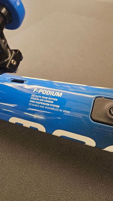 Used Mondraker F- Podium 2026 Mountainbike, Blue — image 3 of 7