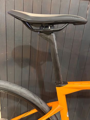 Used BMC Bmc Roadmachine 2023 Road & Gravel, Orange — image 5 of 6
