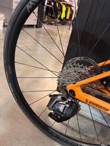 Used BMC Bmc Roadmachine 2023 Road & Gravel, Orange — image 2 of 6