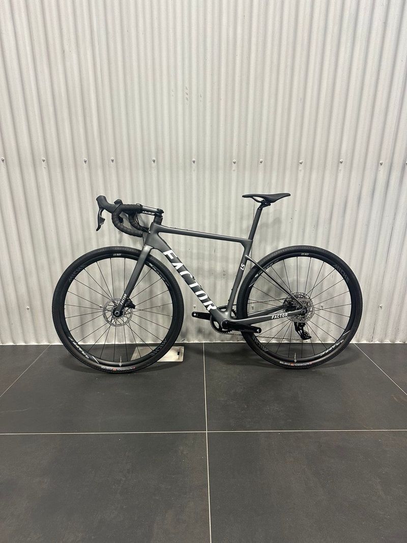 Used Factor Rival Axs 2025 Road & Gravel, Light Gray — image 4 of 5
