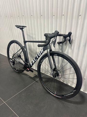 Used Factor Rival Axs 2025 Road & Gravel, Light Gray — image 5 of 5