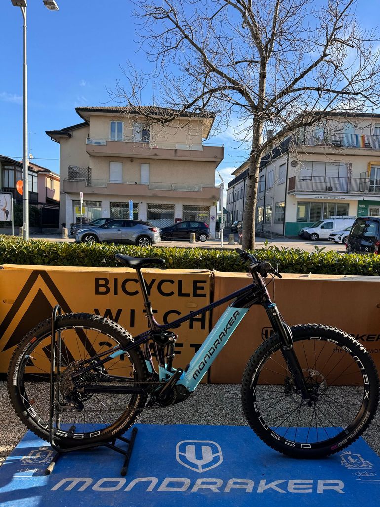 Used Mondraker DUSK R 2024 2024 Mountainbike — image 1 of 4