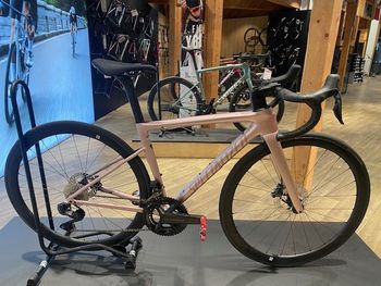 Specialized, Tarmac SL8 Expert - Ultegra Di2 2025