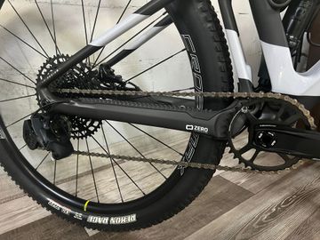 Brugt Mondraker F-Podium Carbon 2023 Mountainbike — billede 8 af 14