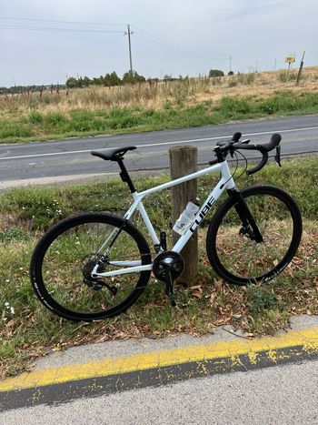 Used CUBE SL ROAD SL Gravel 2022 Road & Gravel, White — image 1 of 3