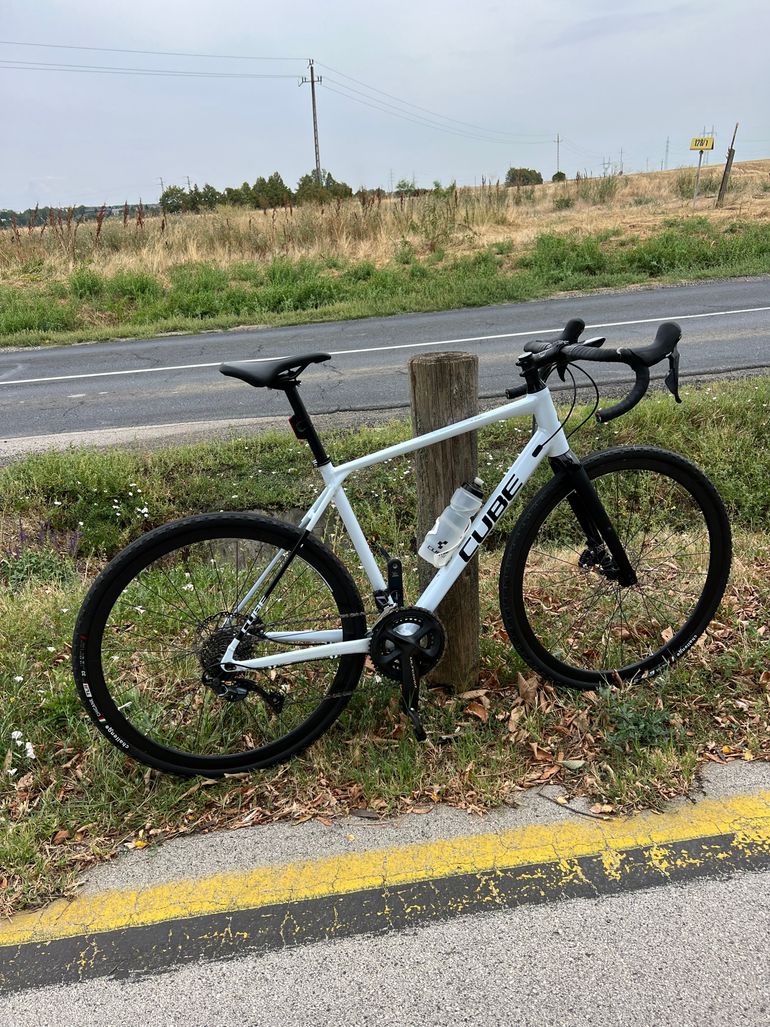 Used CUBE SL ROAD SL Gravel 2022 Road & Gravel, White — image 1 of 3