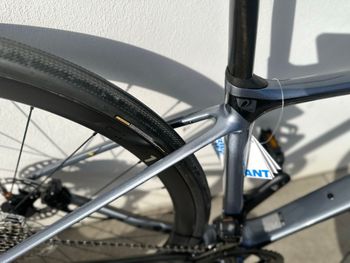 Used Giant Defy Advanced Pro 1 2022 2022 Road & Gravel, Light Gray — image 9 of 21