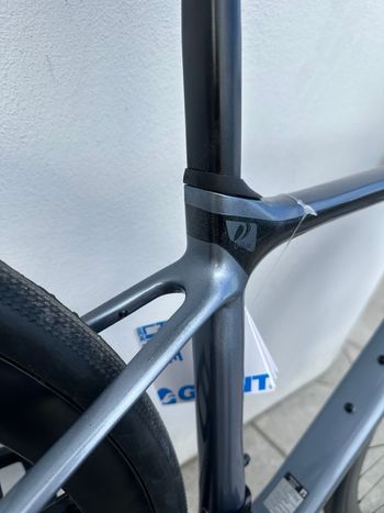 Used Giant Defy Advanced Pro 1 2022 2022 Road & Gravel, Light Gray — image 21 of 21
