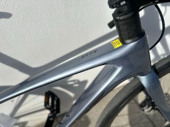 Used Giant Defy Advanced Pro 1 2022 2022 Road & Gravel, Light Gray — image 10 of 21