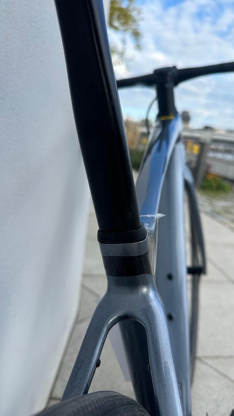 Used Giant Defy Advanced Pro 1 2022 2022 Road & Gravel, Light Gray — image 14 of 21