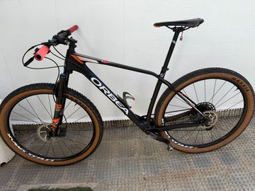 Gebrauchtes Orbea ALMA M25 2018 2018 Mountainbike, Schwarz, 27.5, 29 — Bild 3 von 9