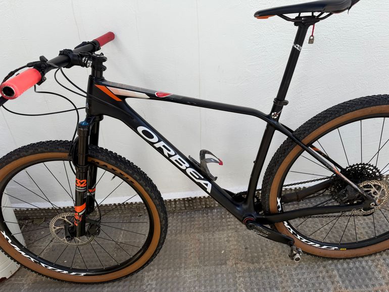 Used Orbea ALMA M25 2018 2018 Mountainbike, Nero — image 1 of 9