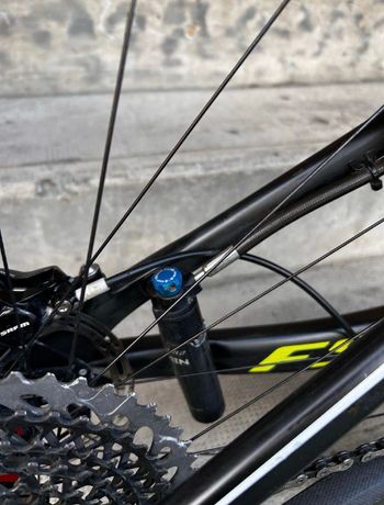 Used Specialized Epic S-Works 2018 Road & Gravel, Black — image 10 of 18