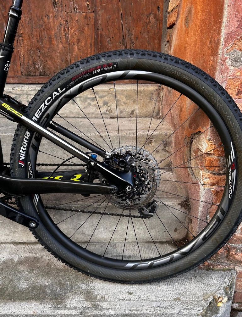 Used Specialized Epic S-Works 2018 Road & Gravel, Black — image 15 of 18