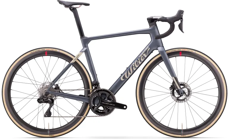 Used Wilier NEUF Wilier Filante Hybrid 105 Di2 12v 2025 Road & Gravel, Red — image 2 of 3