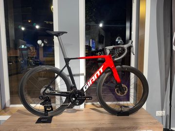 Used Giant Propel Shimano Dura Ace Di2 2026 Road & Gravel
