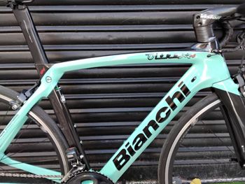 Used Bianchi Oltre XR3 Ultegra Di2 2018 2018 Road & Gravel, Green — image 11 of 35