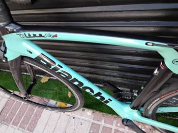 Used Bianchi Oltre XR3 Ultegra Di2 2018 2018 Road & Gravel, Green — image 26 of 35