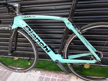 Used Bianchi Oltre XR3 Ultegra Di2 2018 2018 Road & Gravel, Green — image 25 of 35