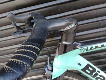 Used Bianchi Oltre XR3 Ultegra Di2 2018 2018 Road & Gravel, Green — image 31 of 35