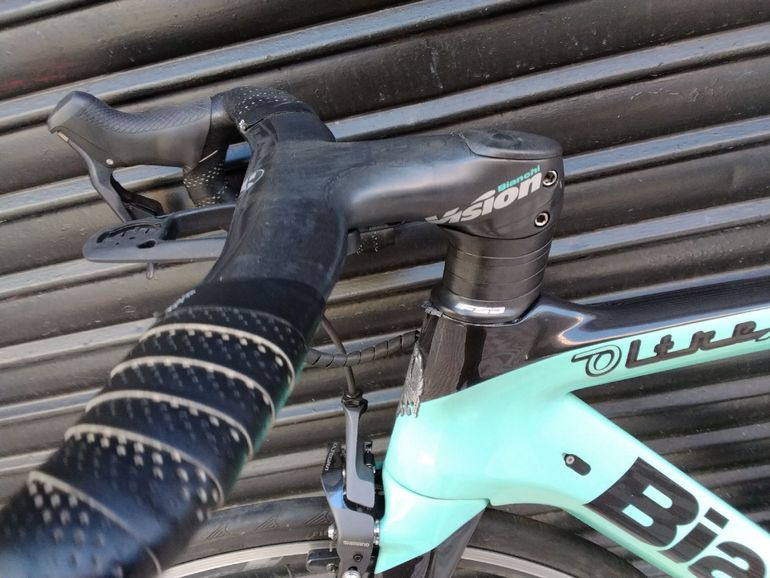 Used Bianchi Oltre XR3 Ultegra Di2 2018 2018 Road & Gravel, Green — image 31 of 35
