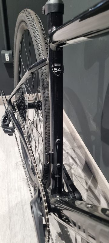 Used Specialized Diverge Comp E5 2022 2022 Road & Gravel, Black — image 4 of 8