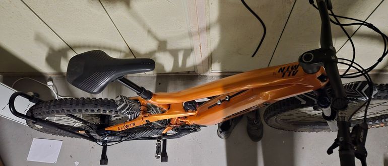 Used Haibike AllMtn CF 6 2024 2024 Mountainbike, Orange, 29 — image 5 of 6