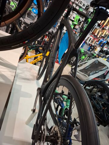 Brugt Trek Domane SLR 6 2023 Road & Gravel — billede 2 af 4
