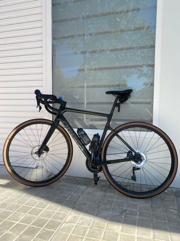 Orbea ORCA M20 2022 2022 Road & Gravel usato