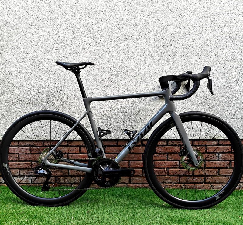 Used Isaac Element - Ultegra Di2 - Model 2025 2025 Road & Gravel