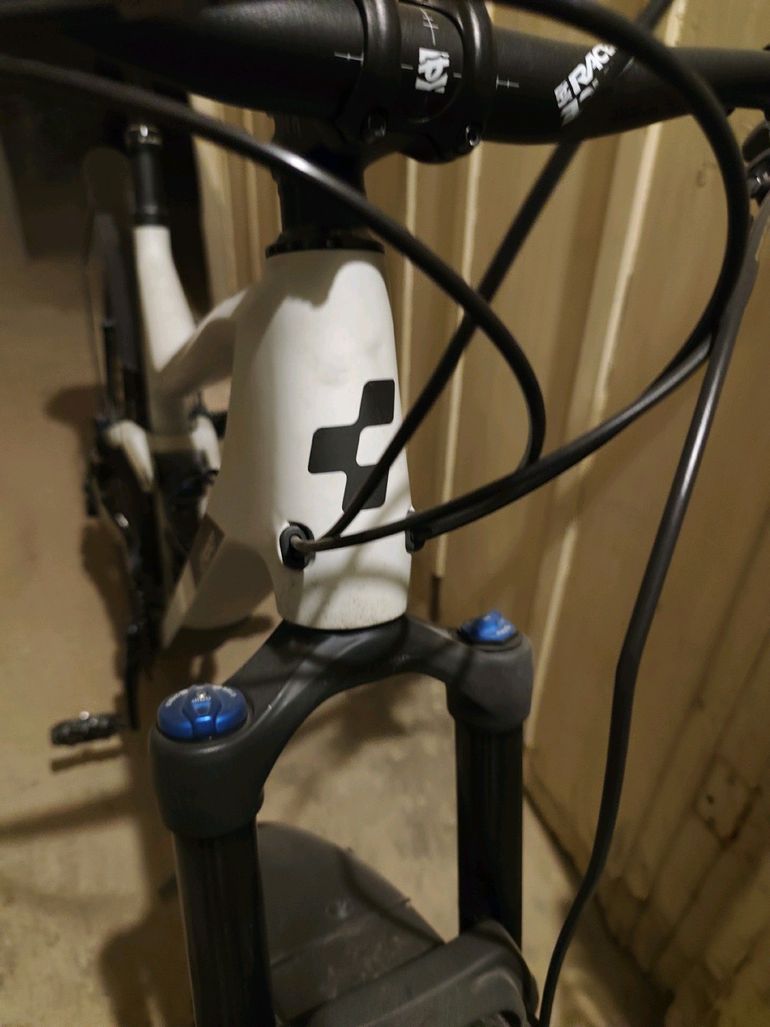 Used CUBE STEREO 140 HPC RACE 27.5 2019 2019 Mountainbike, Light Gray, 27.5 — image 24 of 24