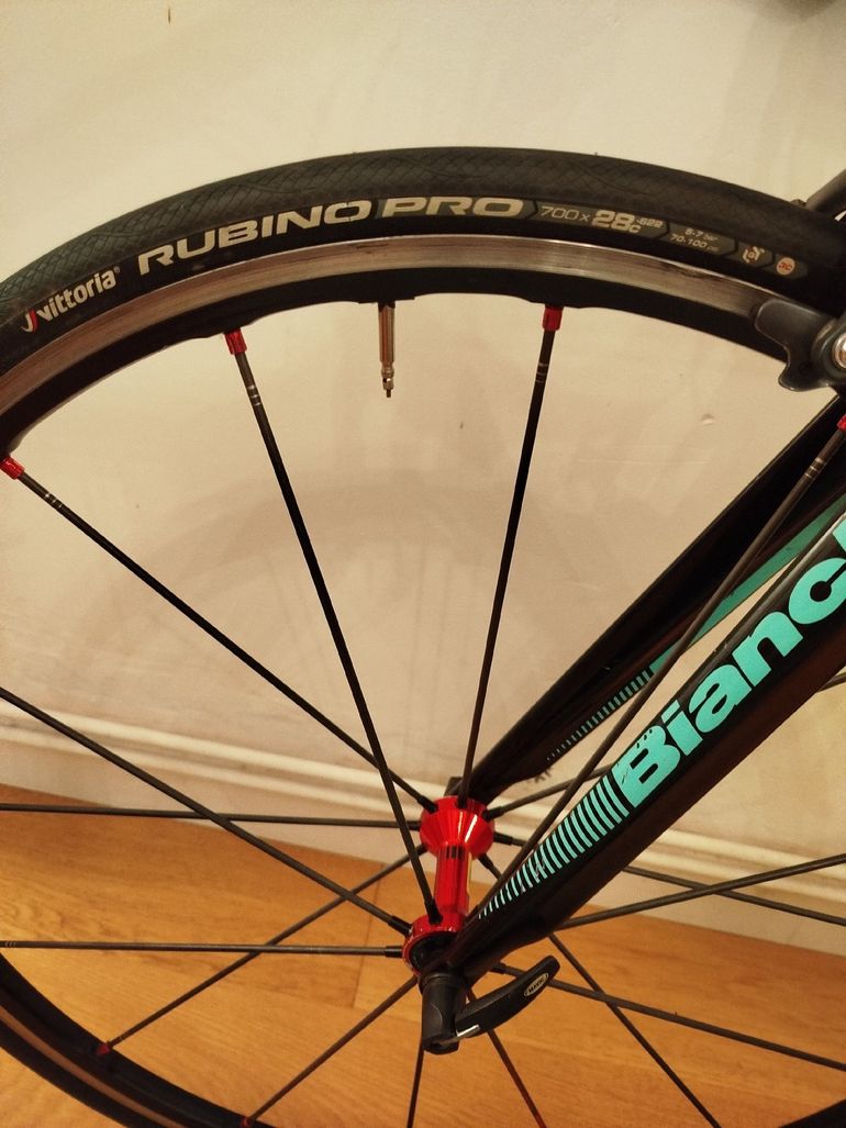 Used Bianchi Oltre XR3 Ultegra 2018 2018 Road & Gravel, Green — image 10 of 11