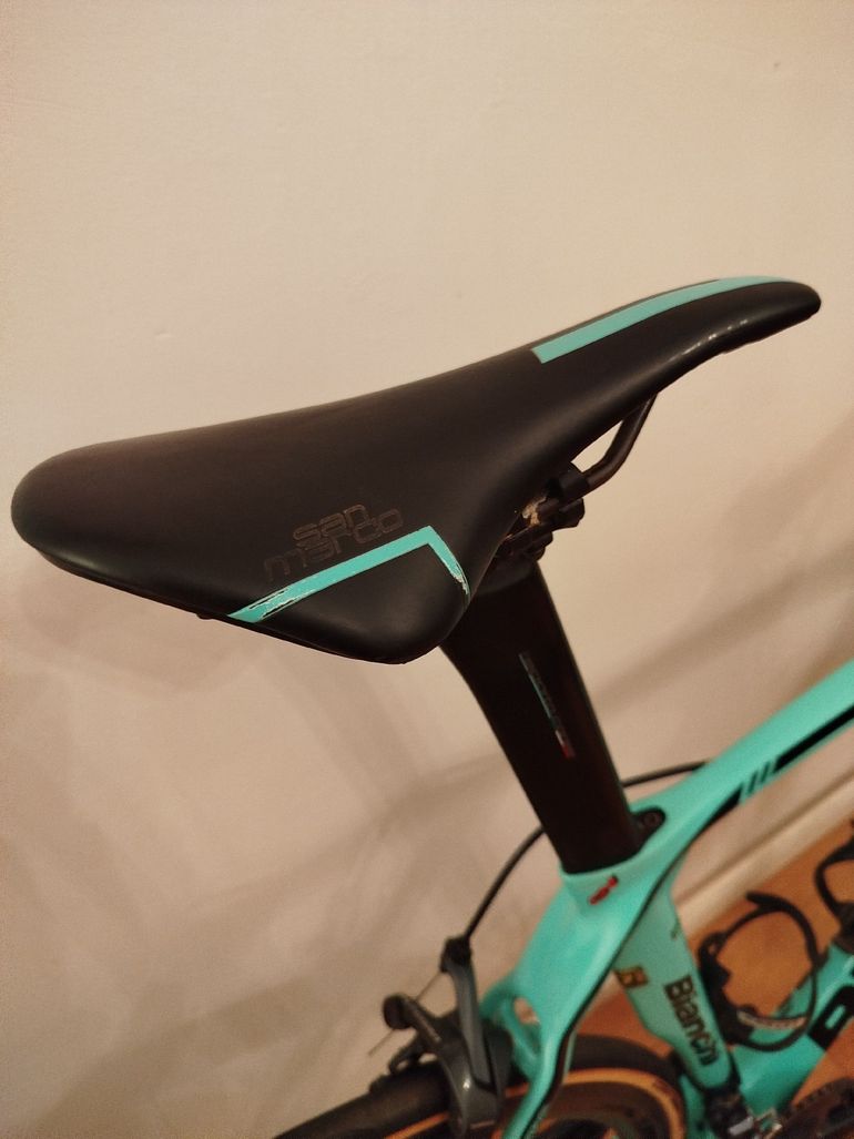 Used Bianchi Oltre XR3 Ultegra 2018 2018 Road & Gravel, Green — image 6 of 11