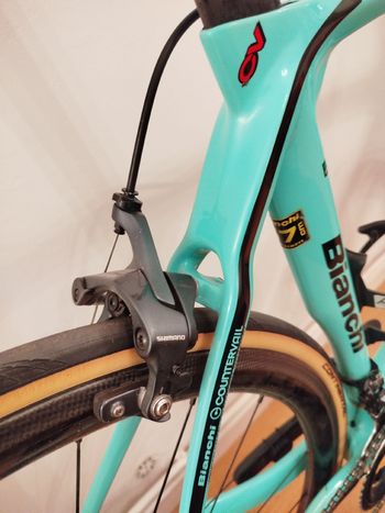 Used Bianchi Oltre XR3 Ultegra 2018 2018 Road & Gravel, Green — image 7 of 11