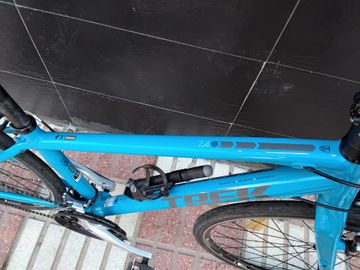 Used Trek FX 7.4 2013 Mountainbike, Blue — image 18 of 31