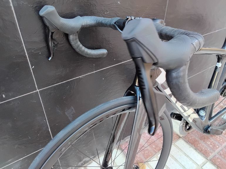 Used Trek Émonda SLR 6 AXS 2024 2024 Road & Gravel, Schwarz — image 24 of 43