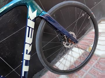 Brugt Trek Émonda SL 5 2024 2024 Road & Gravel — billede 8 af 26