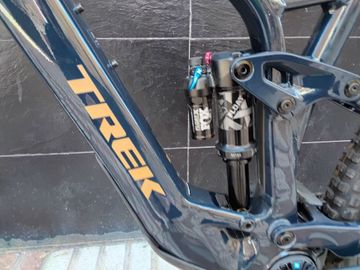 Brugt Trek Fuel EXe 8 XT 2024 2024 Mountainbike — billede 7 af 23